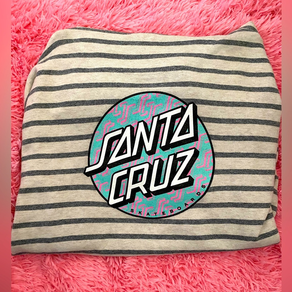 Santa Cruz Beige and White Graphic Sweatshirt